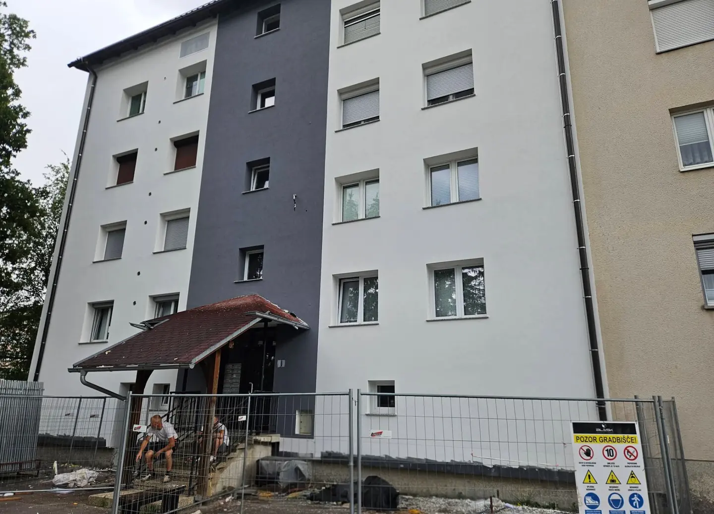 Izvedena kontaktna fasada večstanovanjskega objekta